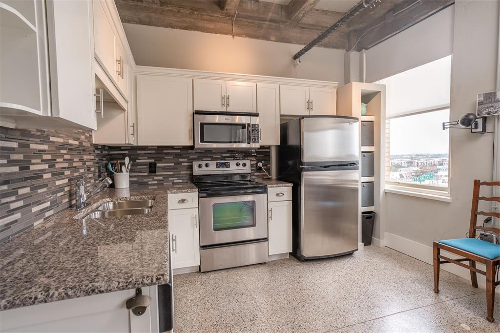 221 W Lancaster Avenue 9005 Property Photo 6