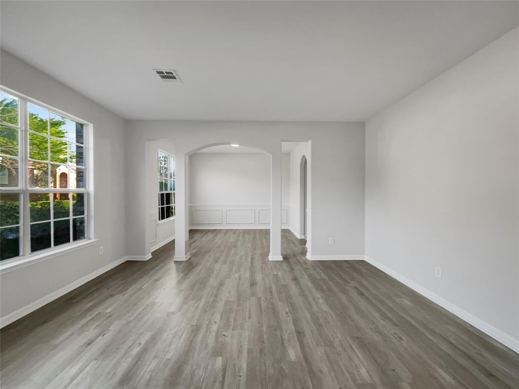 600 Cresthaven Drive Property Photo 10