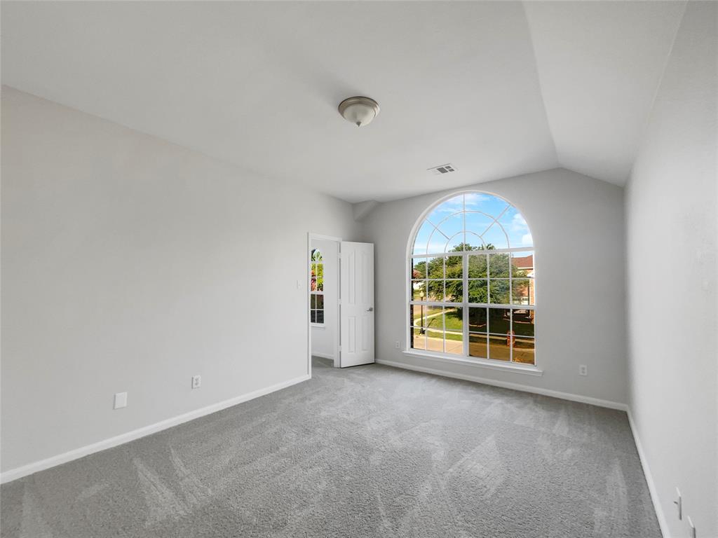 600 Cresthaven Drive Property Photo 15