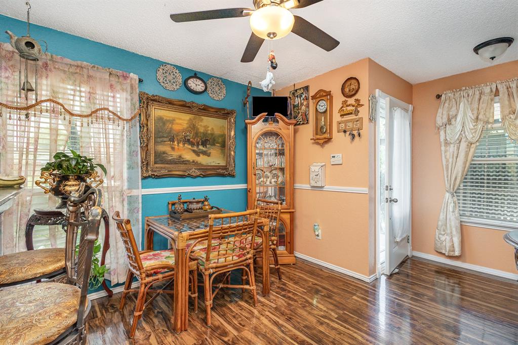 305 Gregory Lane Property Photo 7