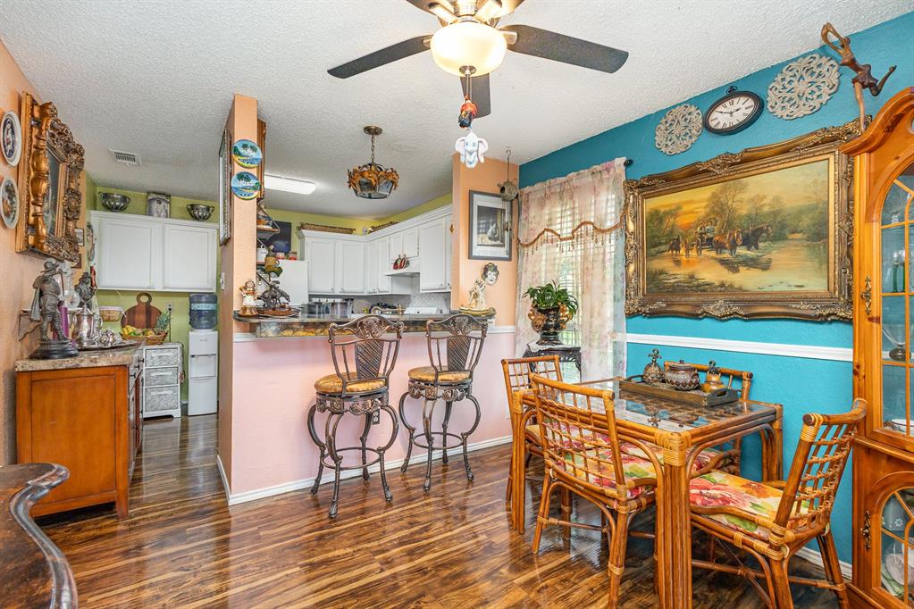 305 Gregory Lane Property Photo 9