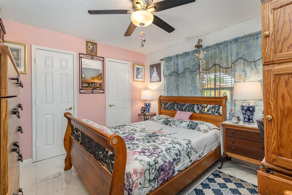 305 Gregory Lane Property Photo 16