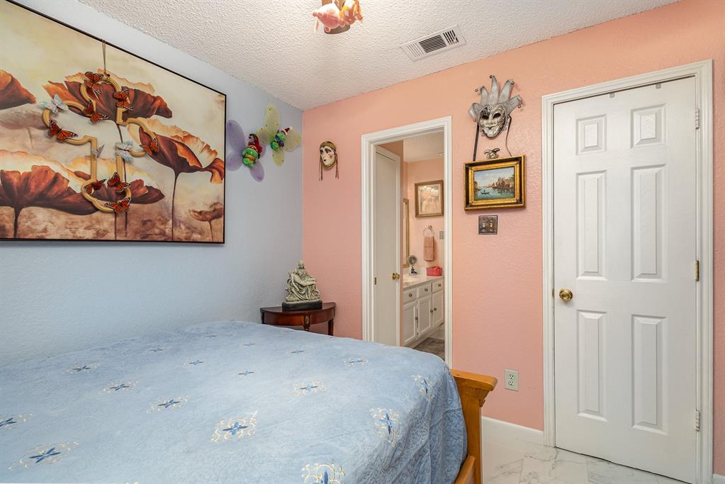 305 Gregory Lane Property Photo 20