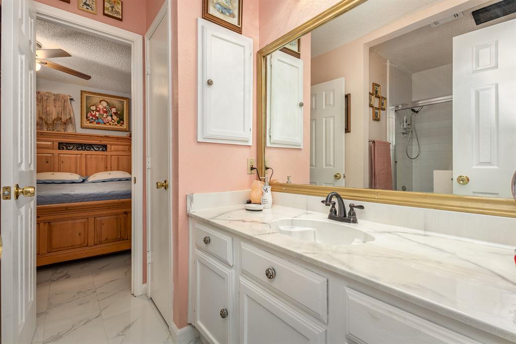 305 Gregory Lane Property Photo 22