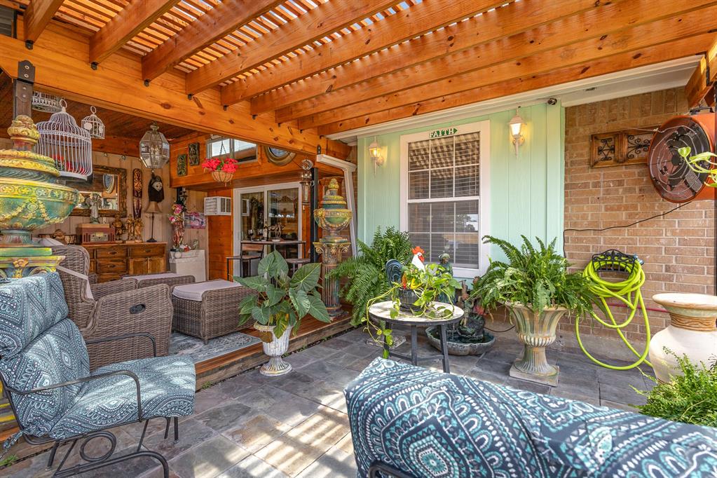 305 Gregory Lane Property Photo 23