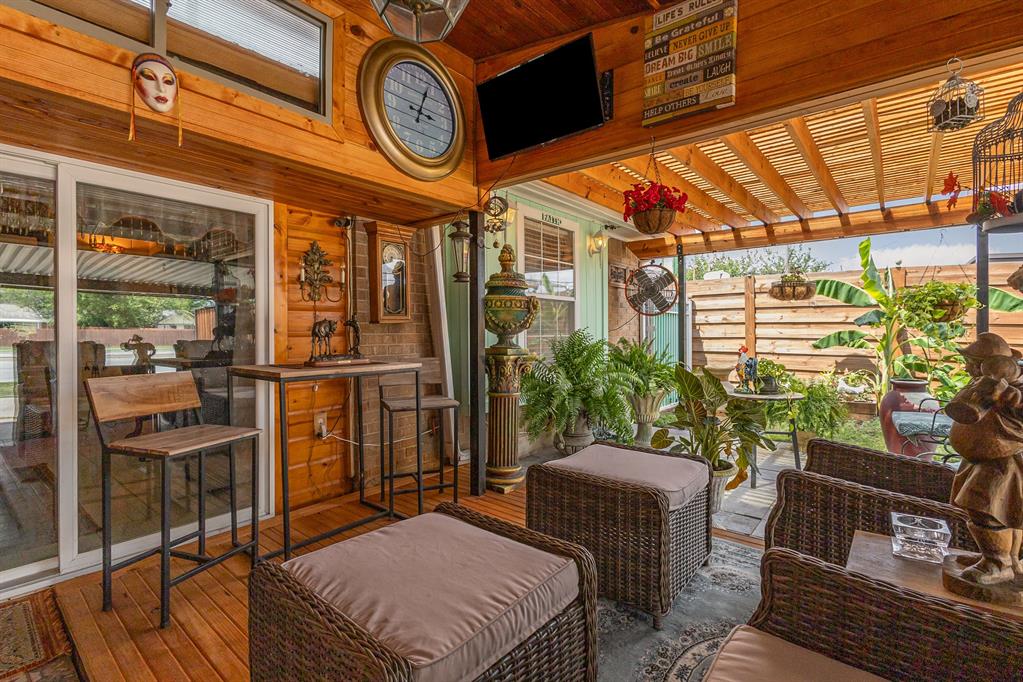 305 Gregory Lane Property Photo 24