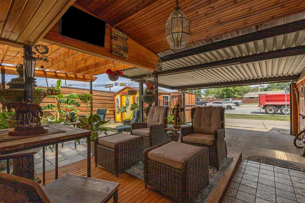 305 Gregory Lane Property Photo 25