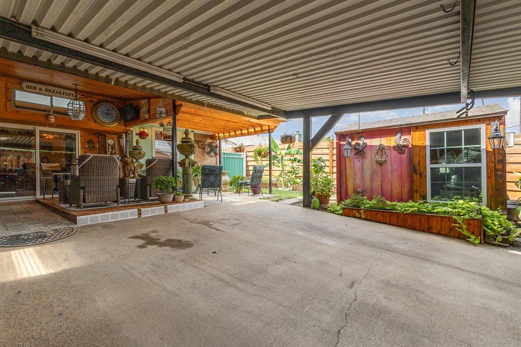 305 Gregory Lane Property Photo 27