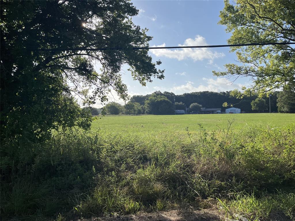 210 Tomahawk Drive Property Photo 2