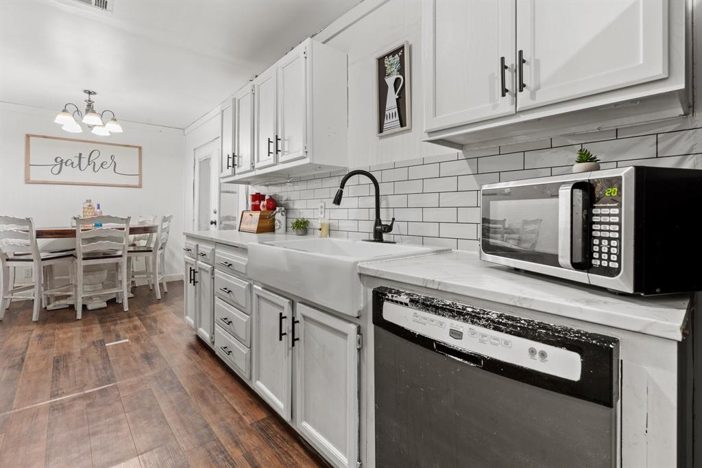 408 John Street Property Photo 13