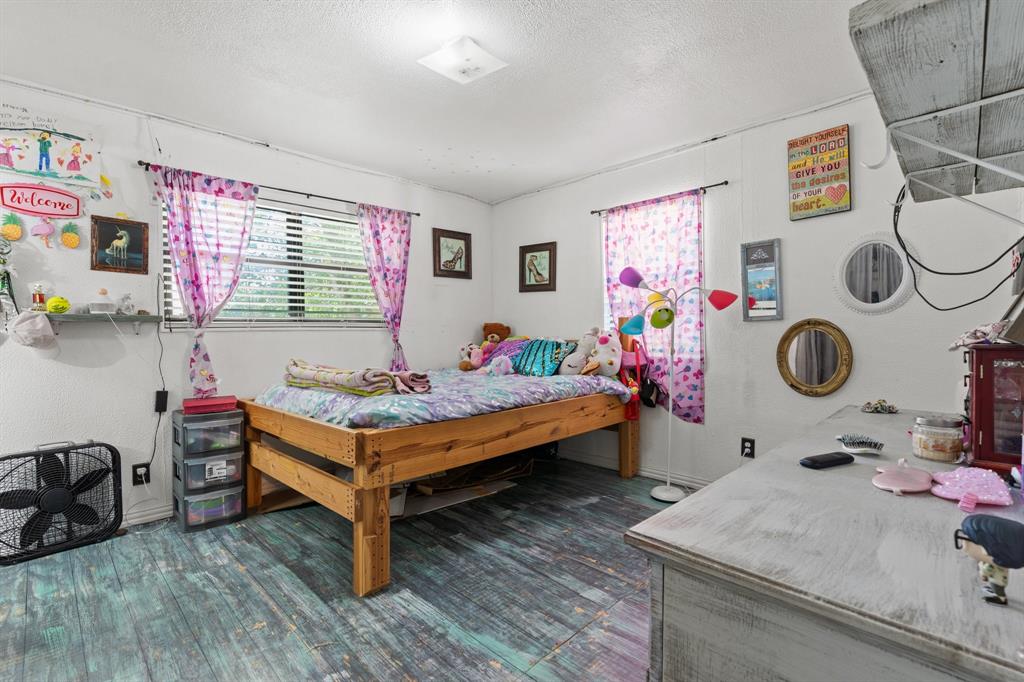 408 John Street Property Photo 24