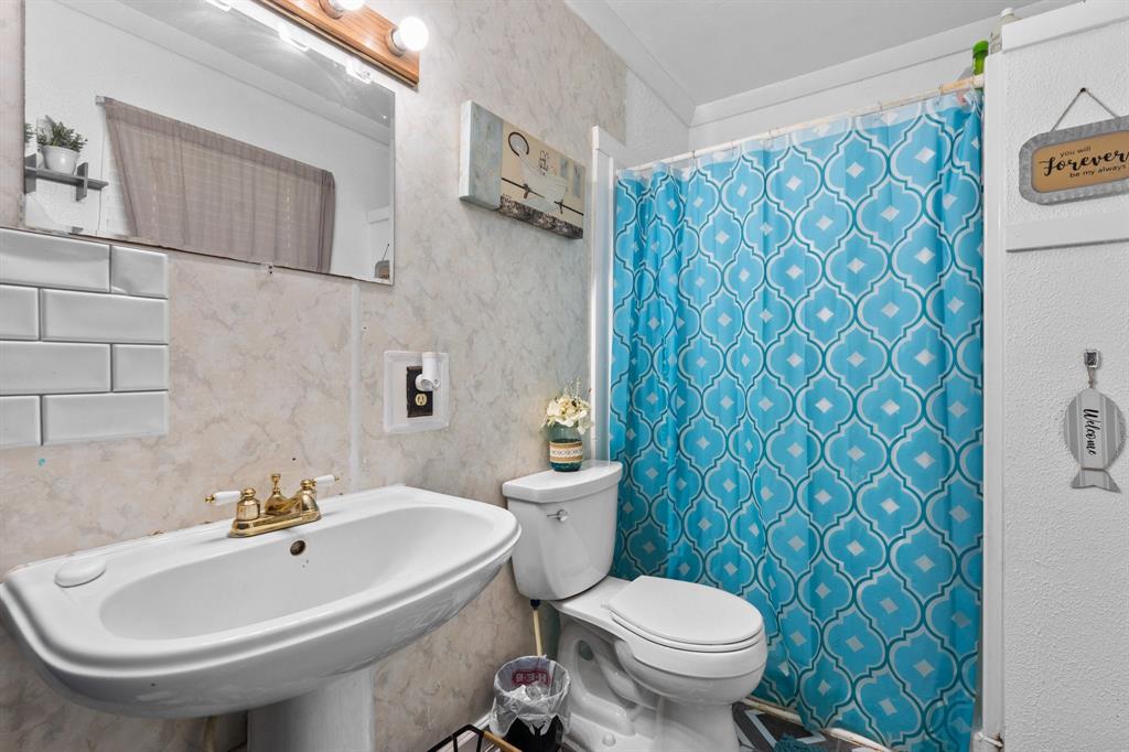 408 John Street Property Photo 26