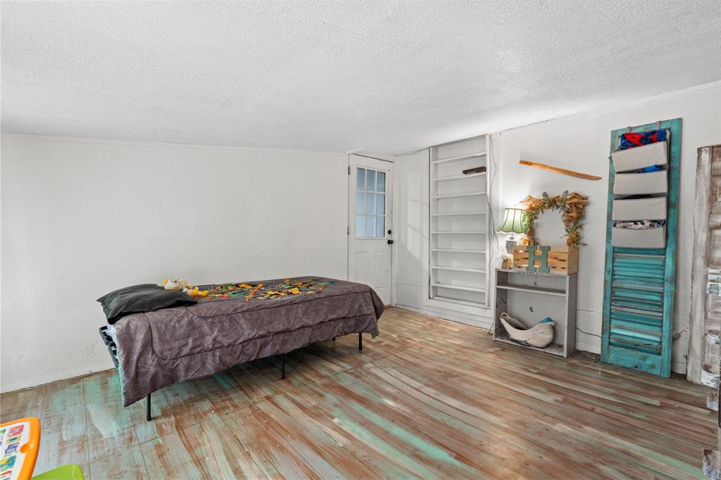 408 John Street Property Photo 29