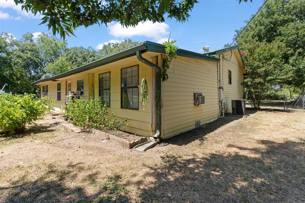 408 John Street Property Photo 35