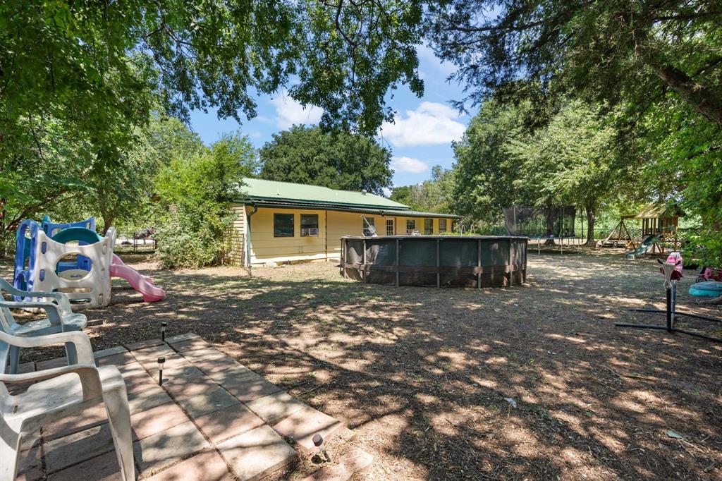 408 John Street Property Photo 37