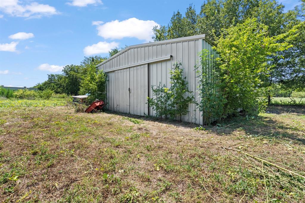 408 John Street Property Photo 38