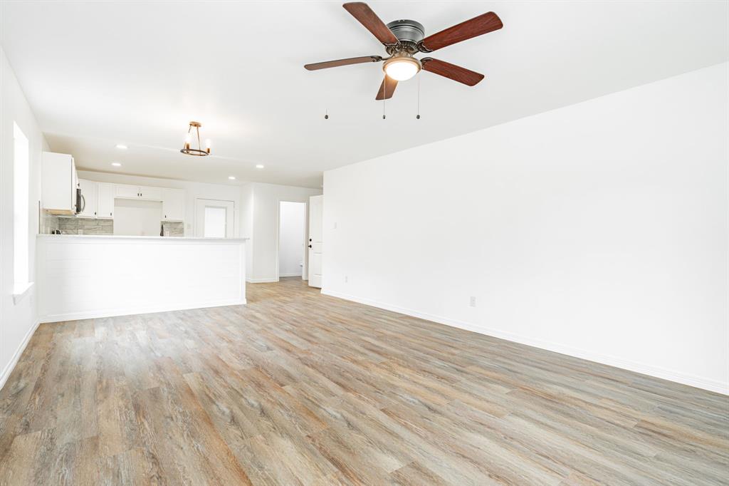 107 Chappell Street Property Photo 6