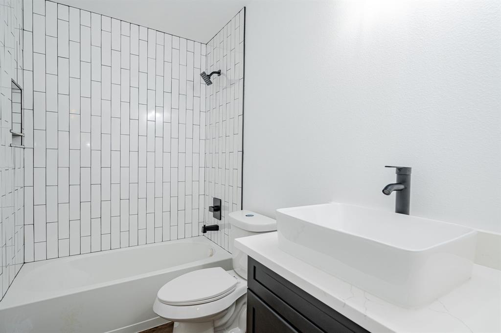 107 Chappell Street Property Photo 24