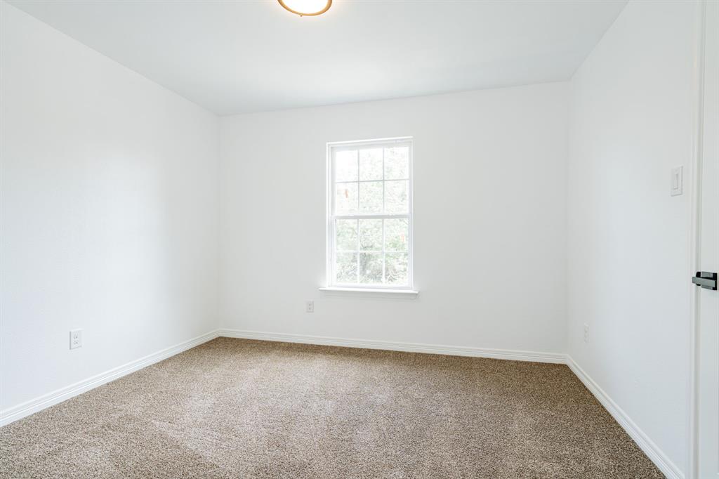 107 Chappell Street Property Photo 27