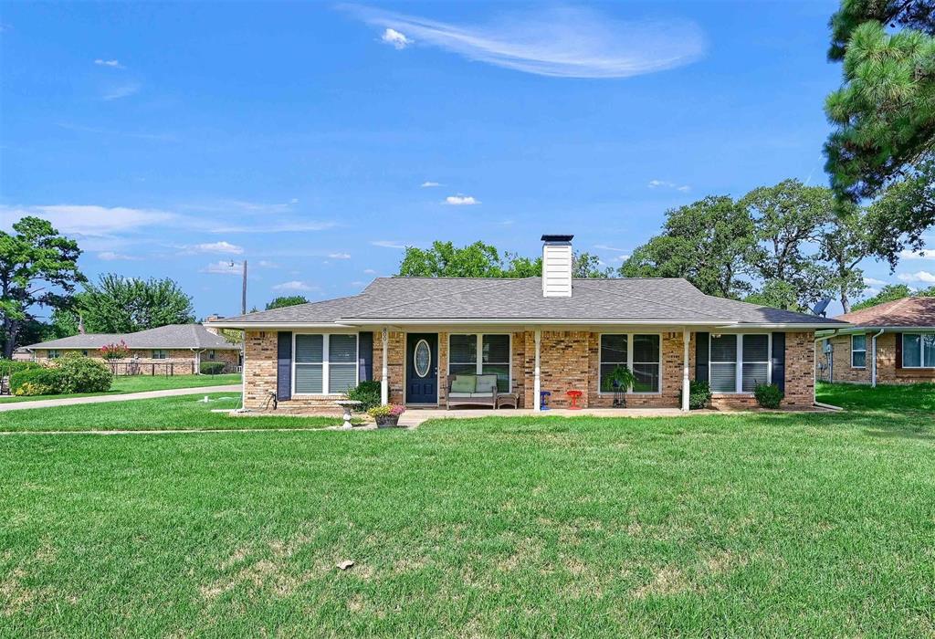 800 Kiowa Drive Property Photo 1