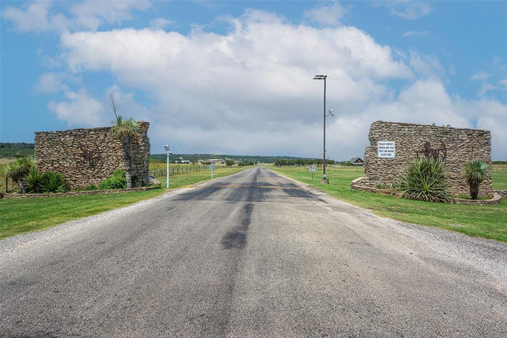 8021 Hells Gate Loop Property Photo 4