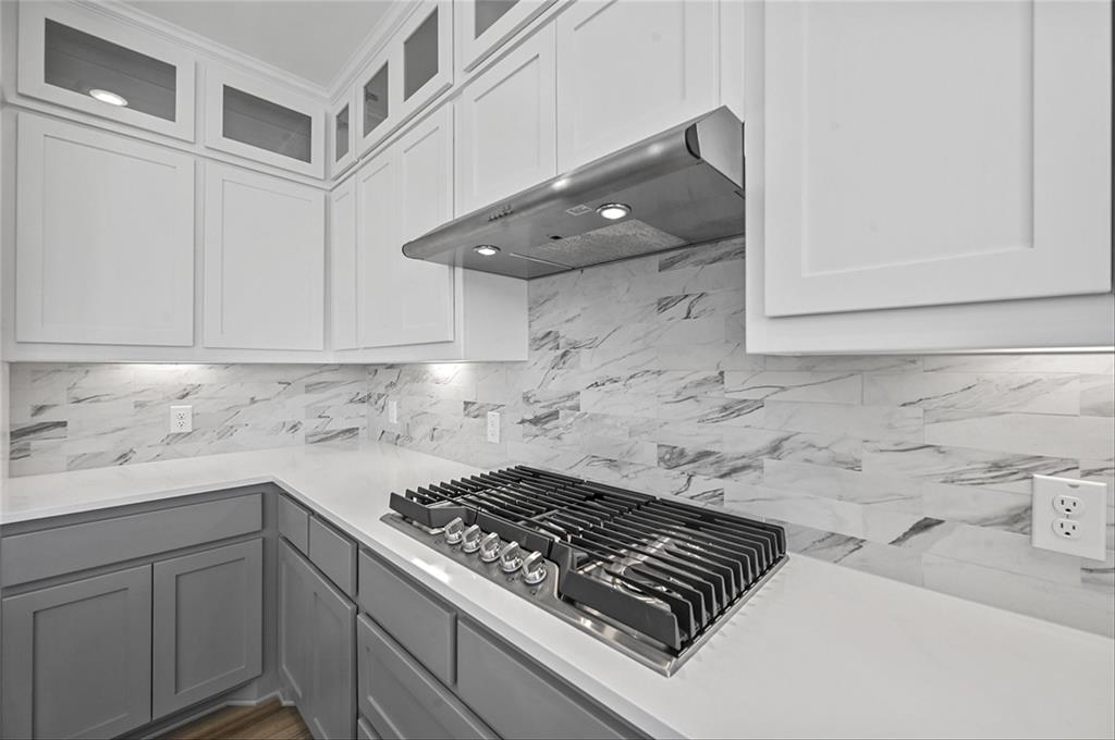 2712 Holland Court Property Photo 6