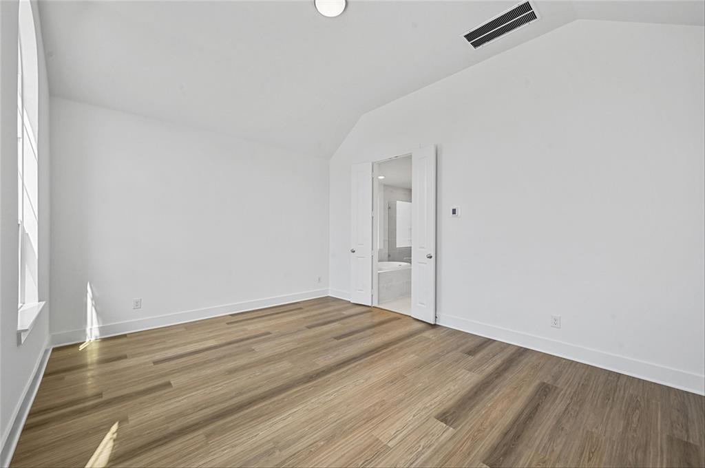 2712 Holland Court Property Photo 13