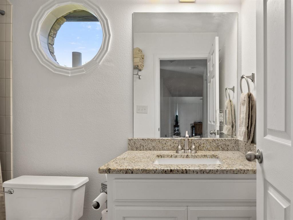6504 Lago Vista Drive Property Photo 17