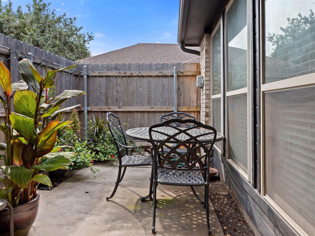 6504 Lago Vista Drive Property Photo 21