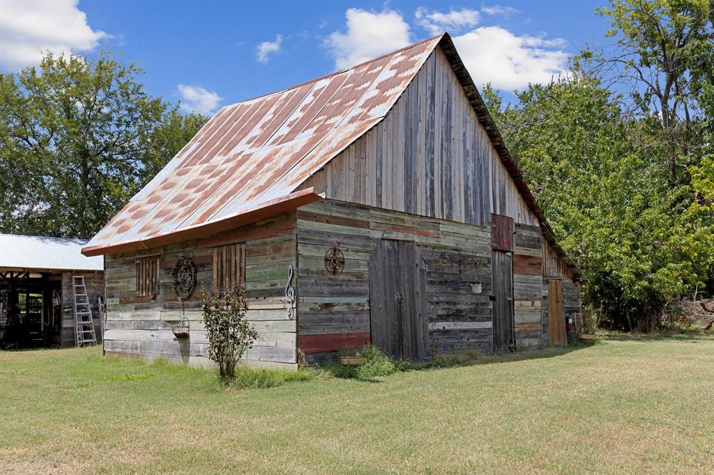 2529 Fm 1827 Property Photo 4