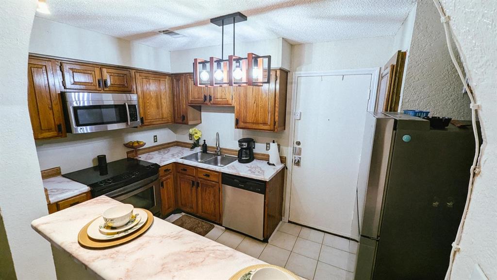 13217 Emily Road 3103 Property Photo 5