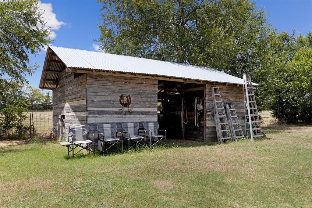 2529 Fm 1827 Property Photo 5