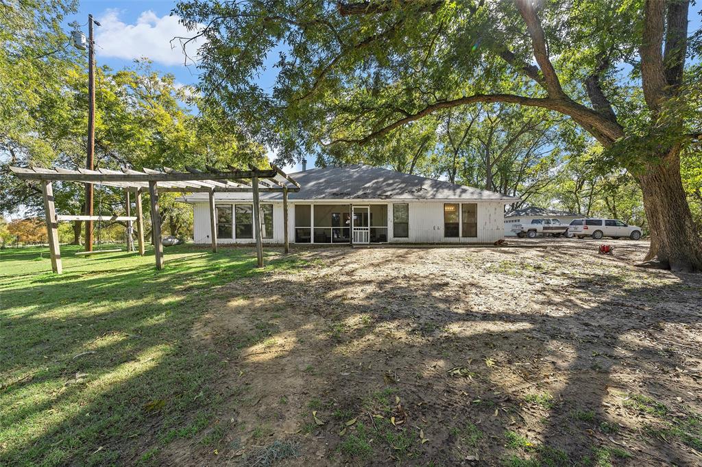 837 Hcr 2421 Property Photo 7