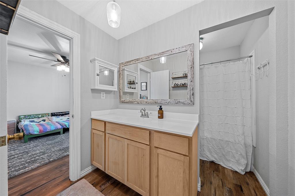 837 Hcr 2421 Property Photo 17