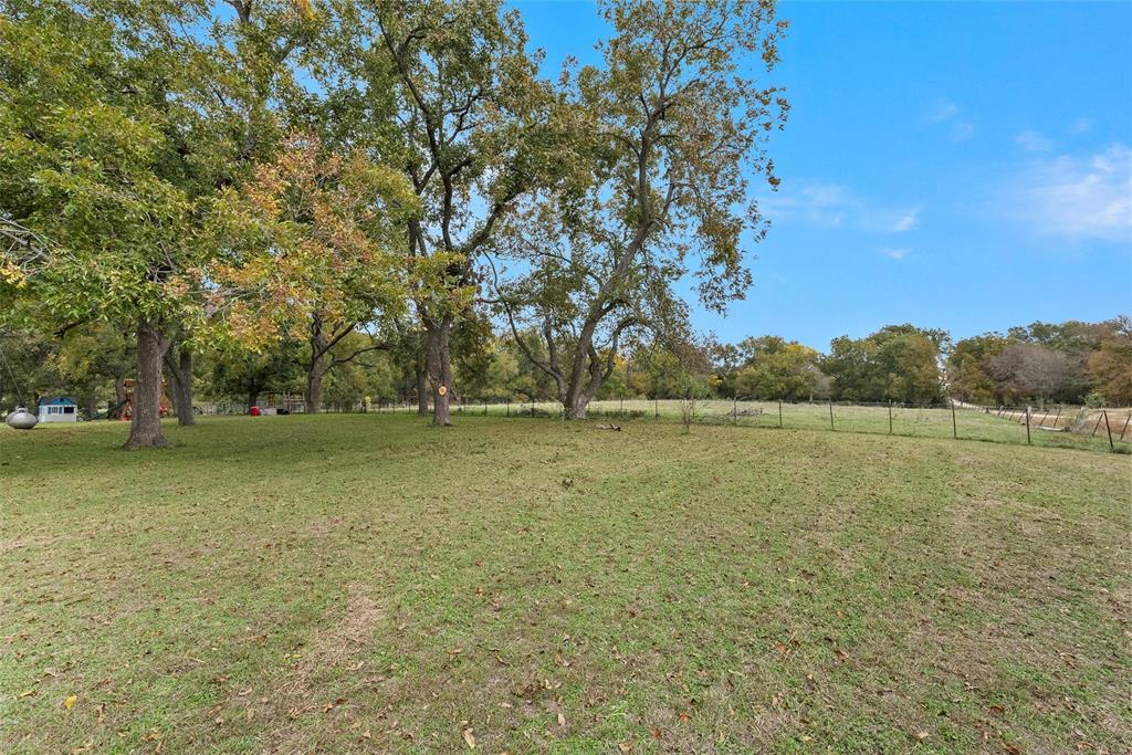 837 Hcr 2421 Property Photo 24