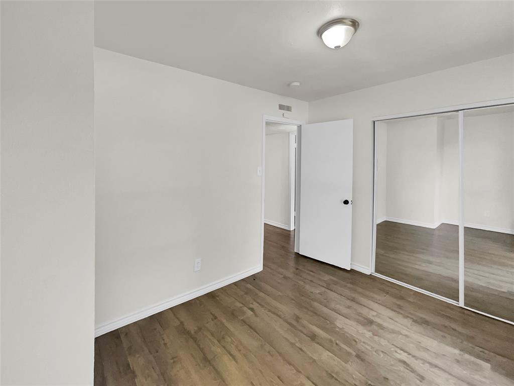 6102 Lakecrest Drive Property Photo 11