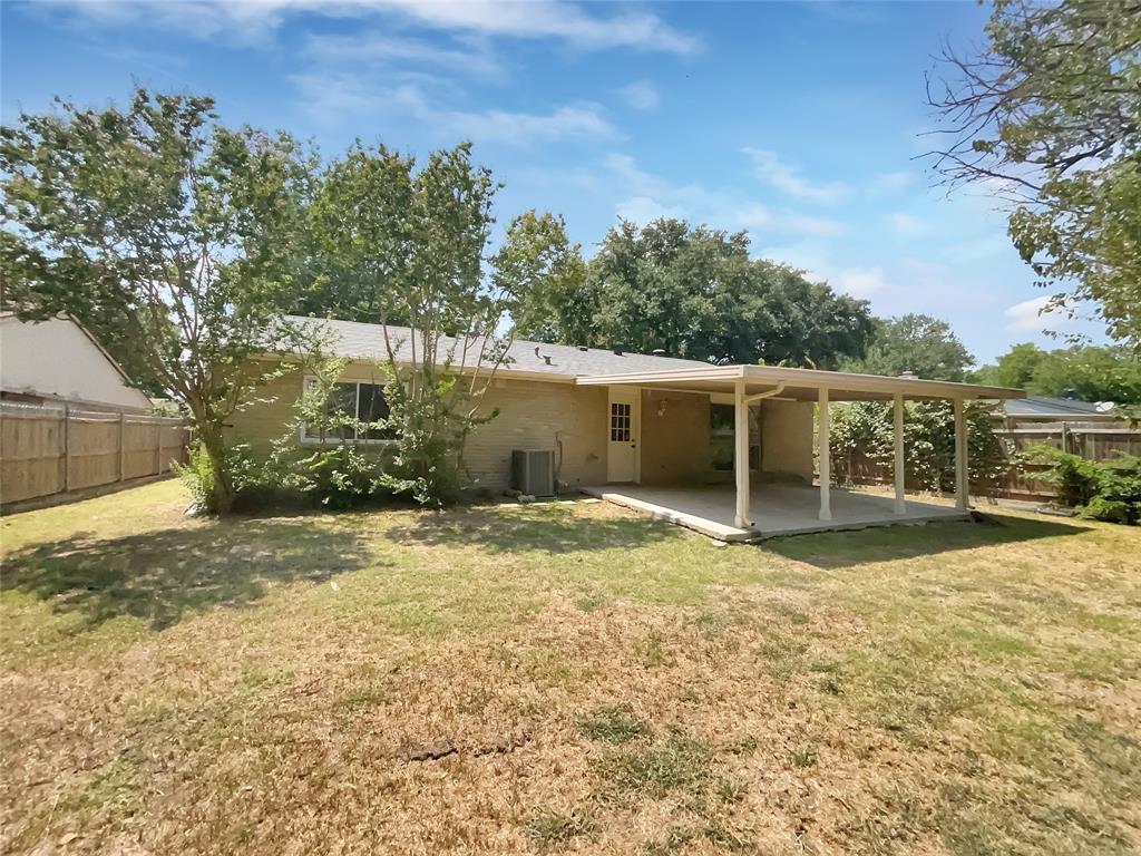6102 Lakecrest Drive Property Photo 16