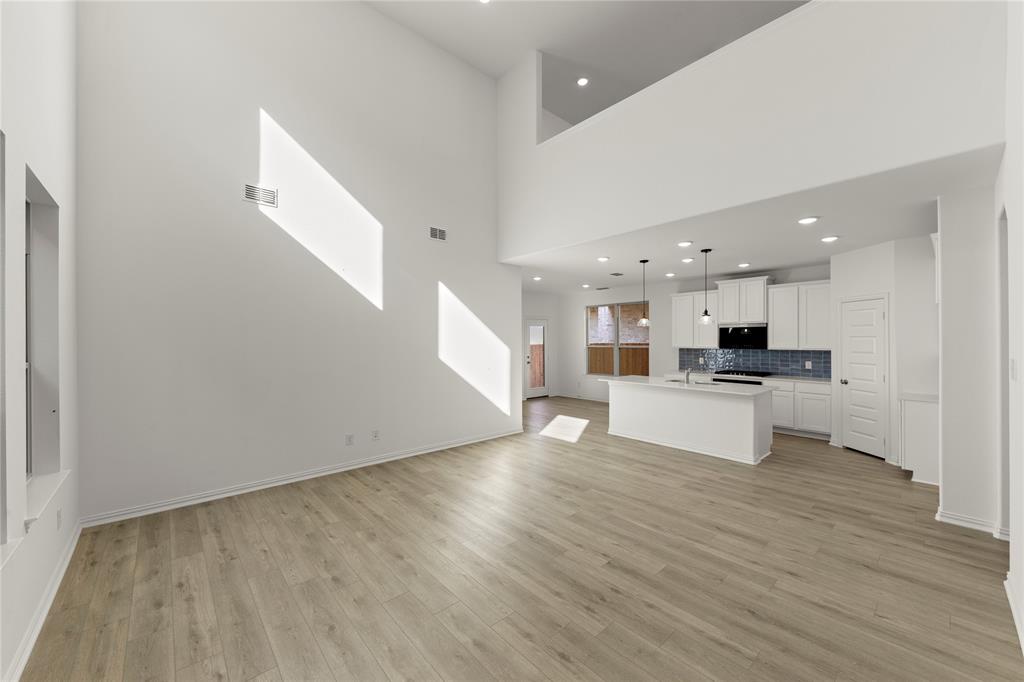 1672 Gracehill Way Property Photo 11