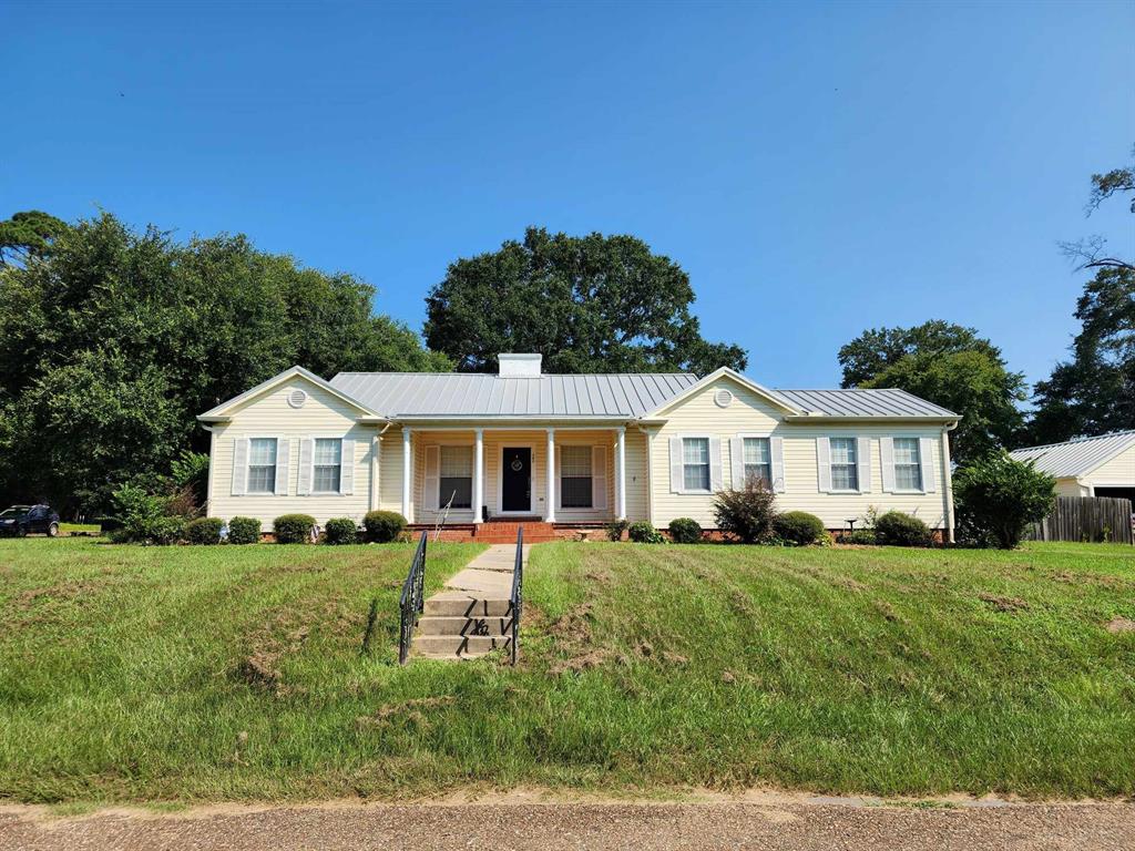 202 Pine Street Property Photo