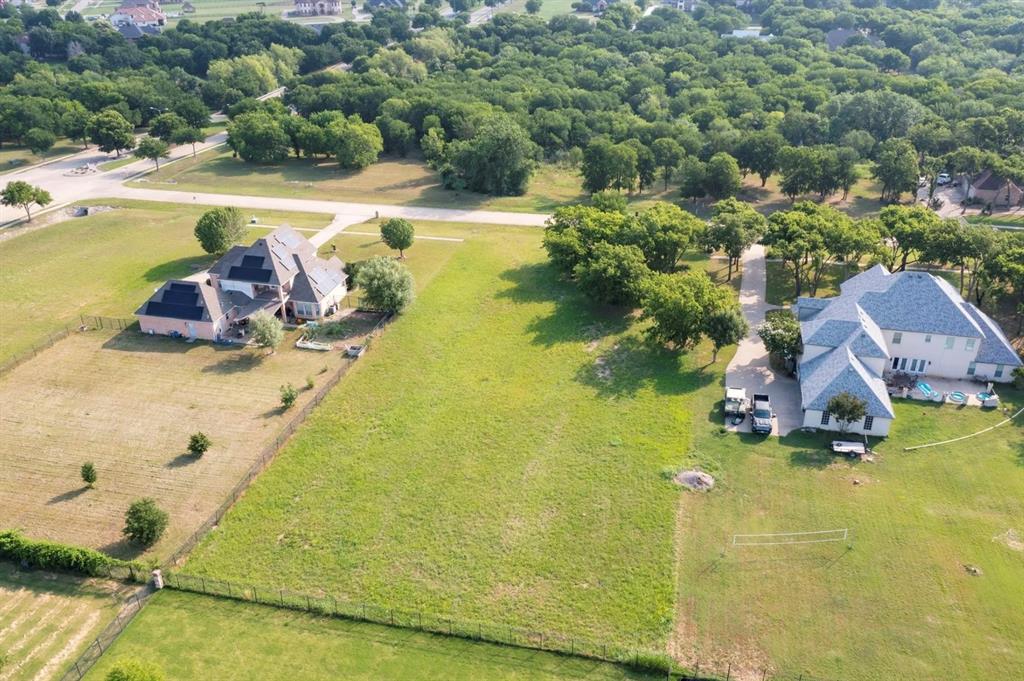 2488 Creekwood Drive Property Photo 3