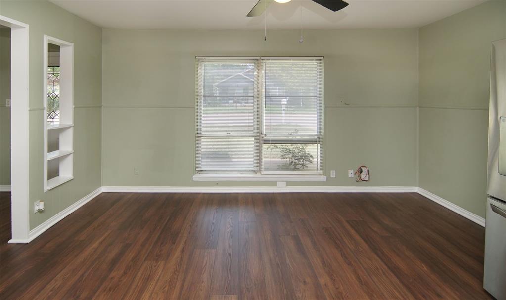 1302 Joslin Street Property Photo 4