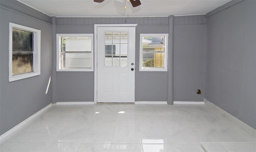 1302 Joslin Street Property Photo 8
