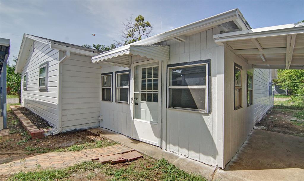 1302 Joslin Street Property Photo 12