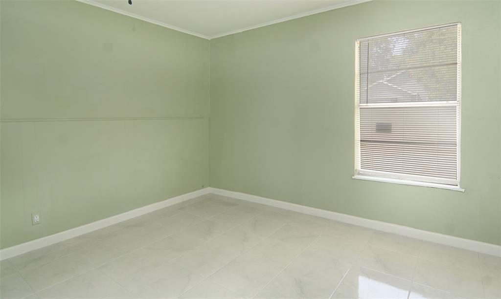 1302 Joslin Street Property Photo 20