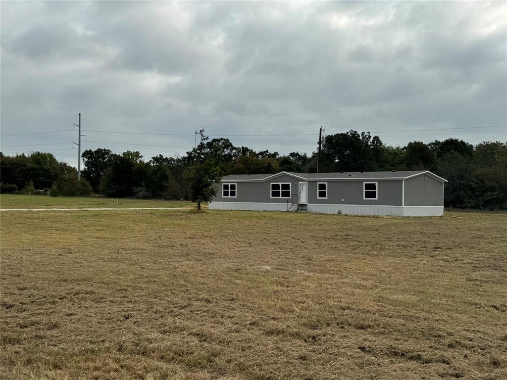 890 P R 7705 Property Photo 2
