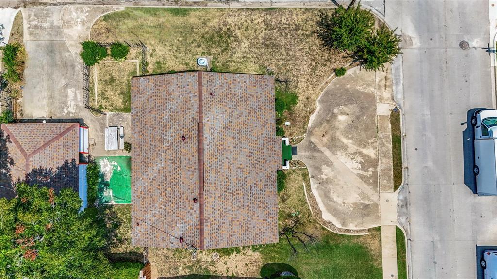 4827 Wateka Drive Property Photo 4