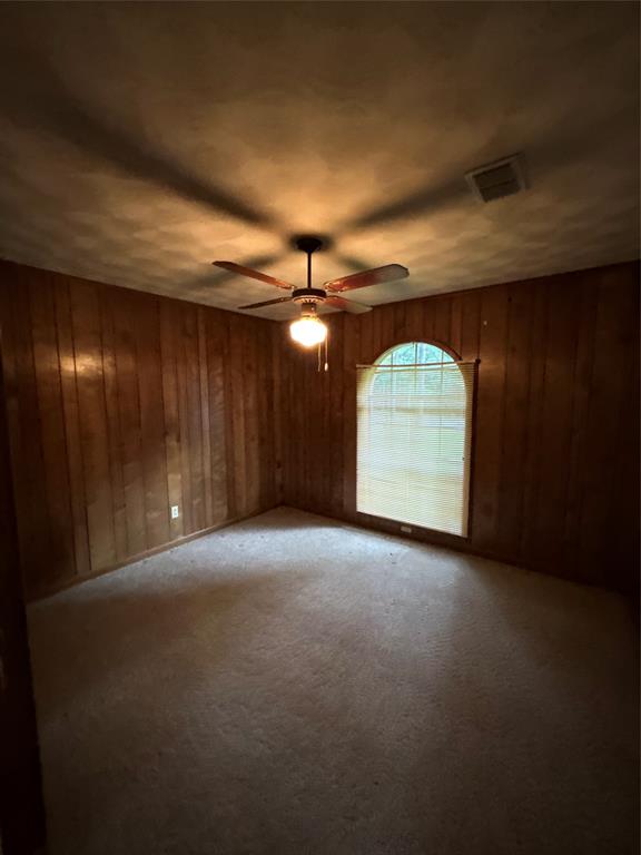 875 Daleen Road Property Photo 6