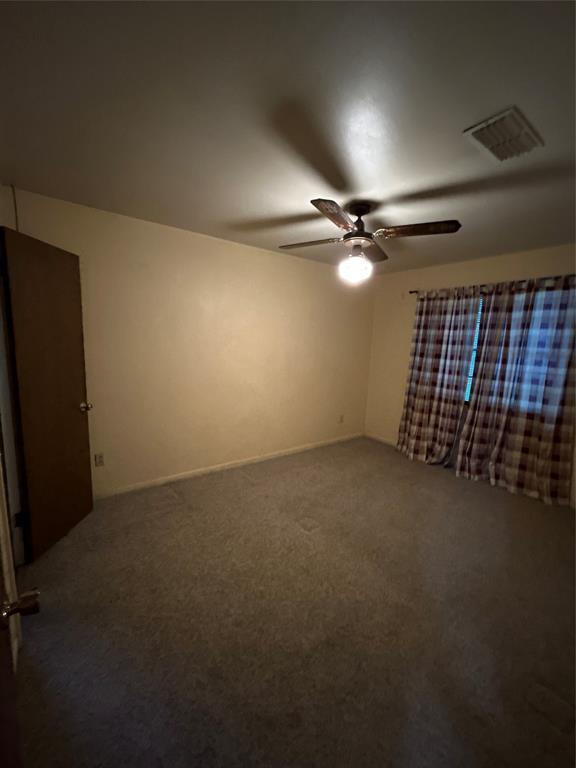 875 Daleen Road Property Photo 8