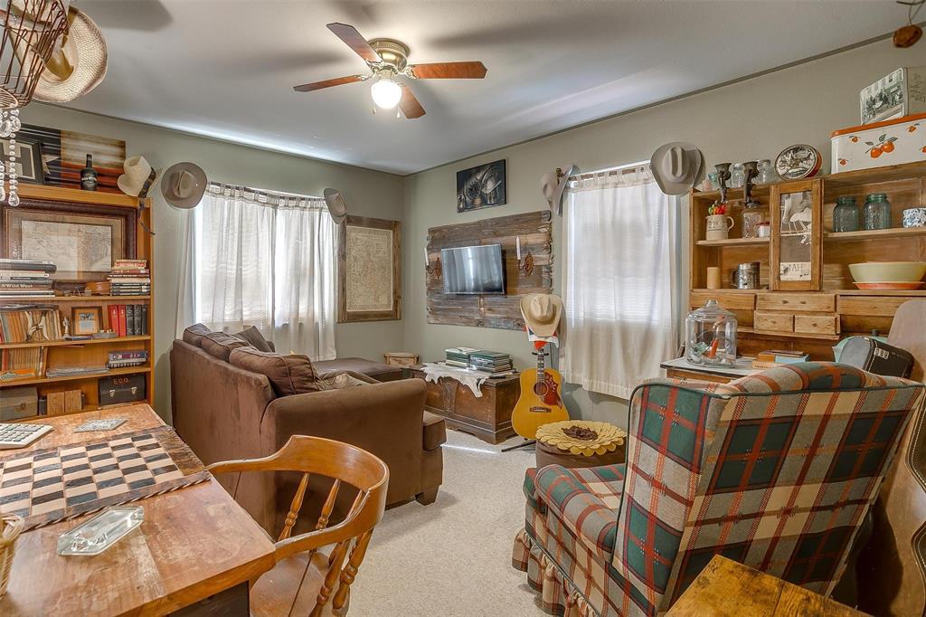 8716 County Road 1224a Property Photo 12