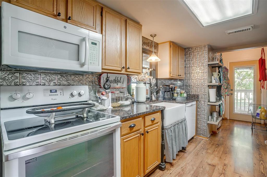 8716 County Road 1224a Property Photo 30